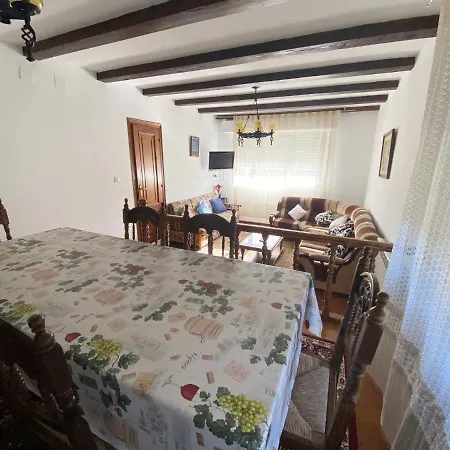 La Casa De Lalo Castrillon